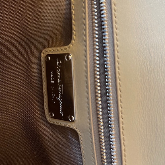 Salvatore Ferragamo Ginny Bag - Picture 4 of 14